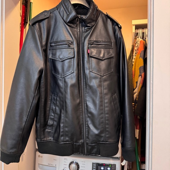 Men's Black Leather Jacket Levi Leather Fleece Lined. BNWT - Picture 1 of 4
